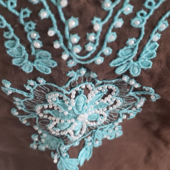 Brown bouse - Picture 4 of 4